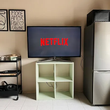 Overnight No1 - Dachterrasse, Kueche, Netflix Lägenhet Hannover